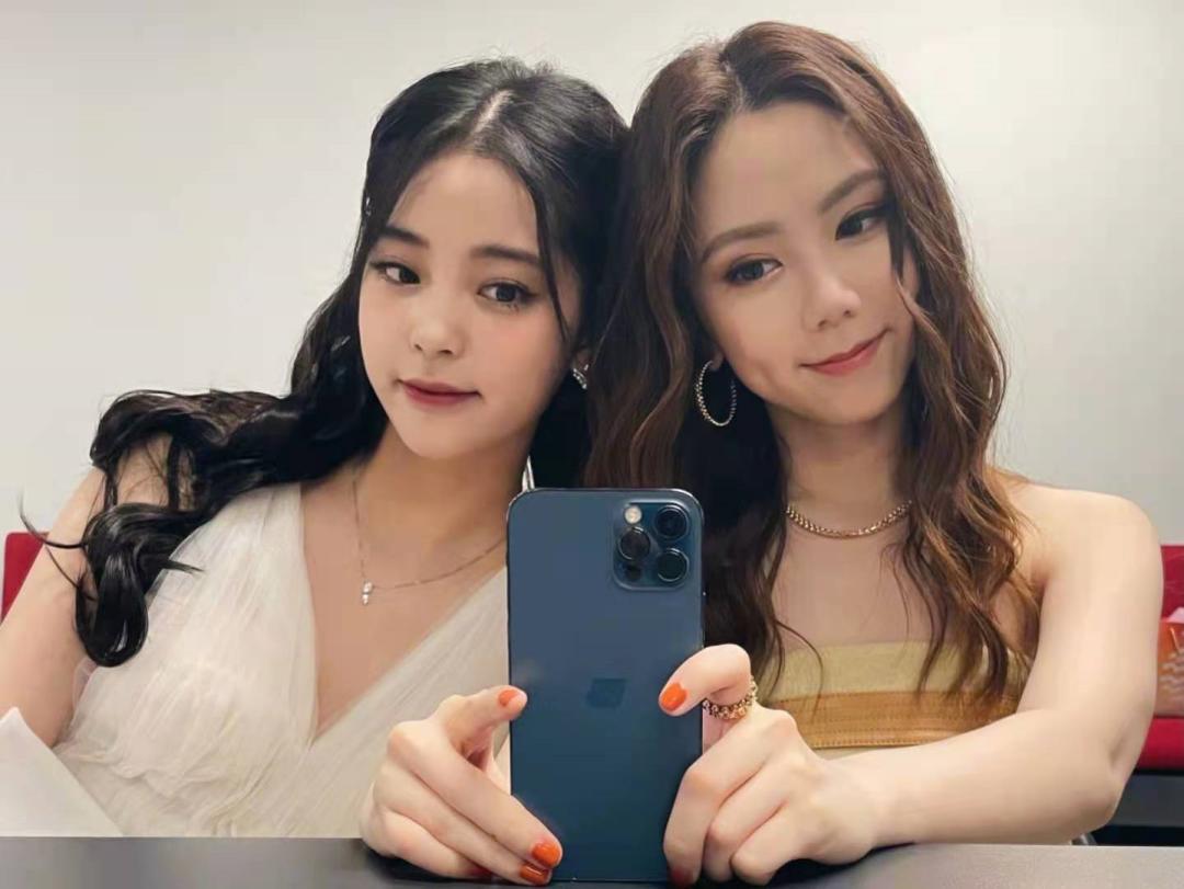 王菲谢霆锋复合回顾坎坷情史,谢霆锋王菲罕见世纪同台