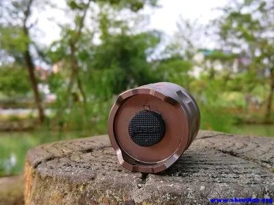 务实去华当行本色—wubenT105远射手电