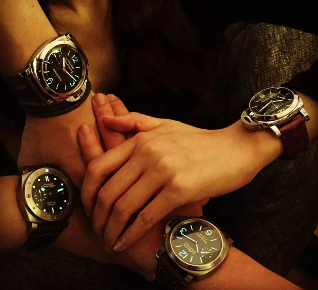 手表不能戴着洗澡,手表不能戴着洗澡解析