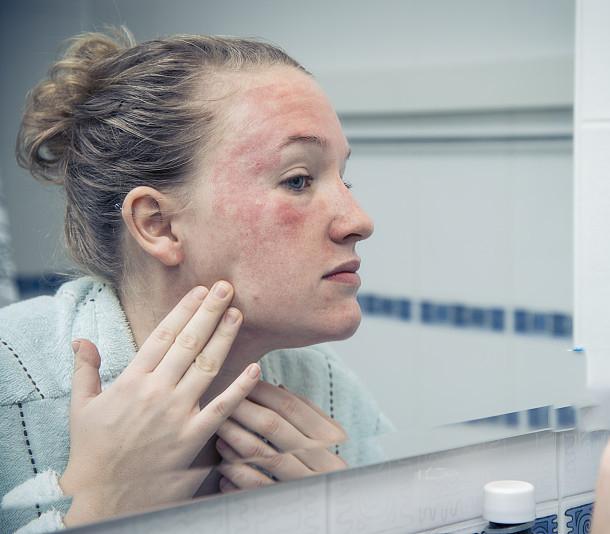 风靡全网的精华油,为什么这么火?