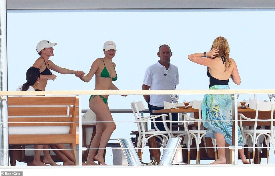 裸捐250亿美元揭露富豪最大的阴谋,乔布斯遗孀裸捐250亿美元给谁