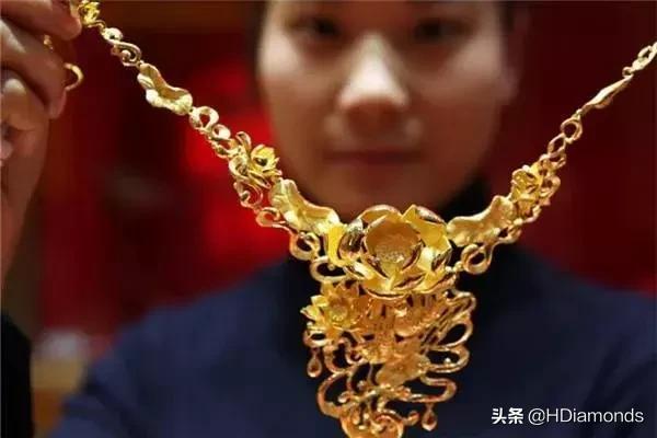 揭秘大牌珠宝施华洛世奇,奢侈品事件