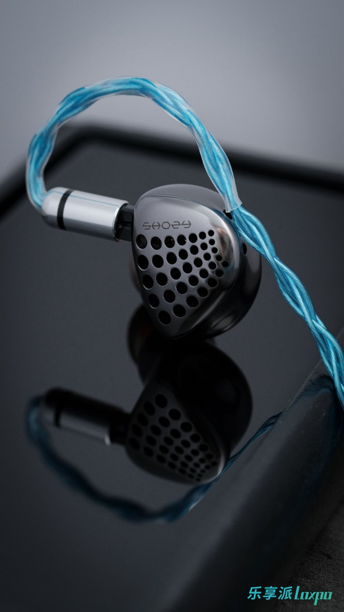 创新入耳式耳塞评测,顶级动圈入耳式耳塞