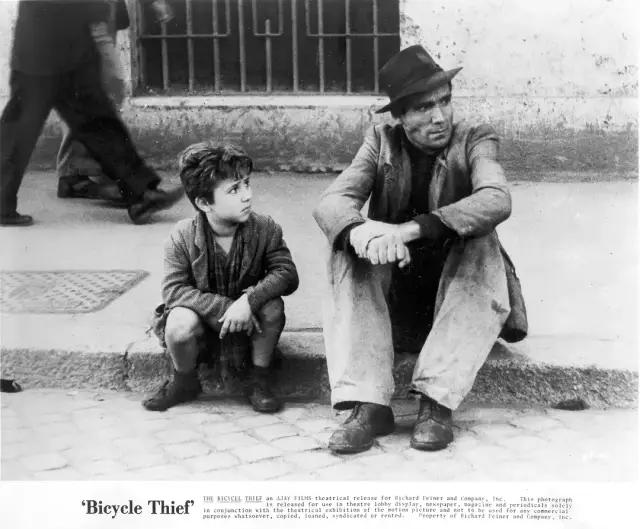 意大利新现实主义电影运动简介,意大利新现实主义电影的三个时期