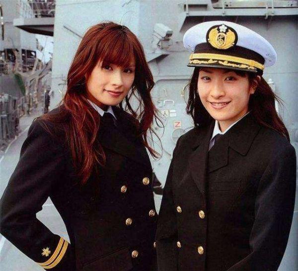 从“一日舰长”说起:日本自卫队频打“美女牌”为哪般?