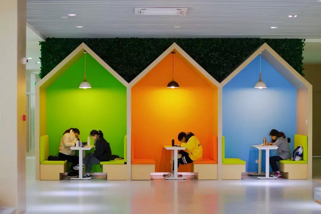 鑻忓窞澶у鏂囨瀛﹂櫌浠嬬粛,鑻忓窞澶у鏂囨瀛﹂櫌鍥剧墖