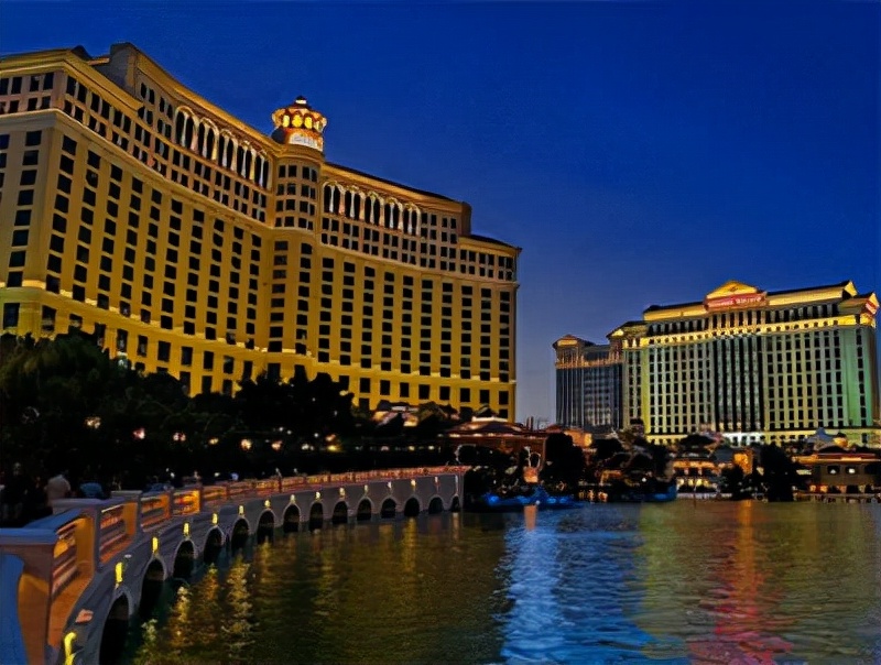 互戴绿帽争吵不休、婚后破产、恩爱半生，男星“入赘”豪门差别大