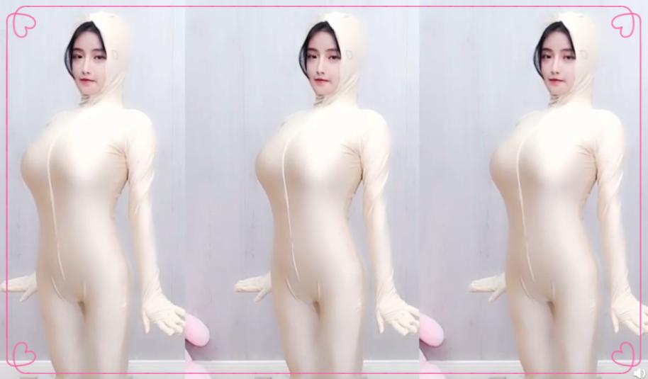 古阿扎蜘蛛侠战衣,古阿扎穿蜘蛛侠衣服过程