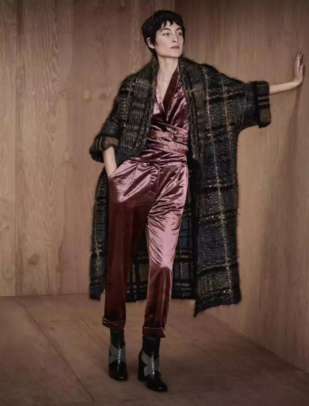 想要冬天穿出高级感,冬天围巾这样系简单又时尚好喜欢