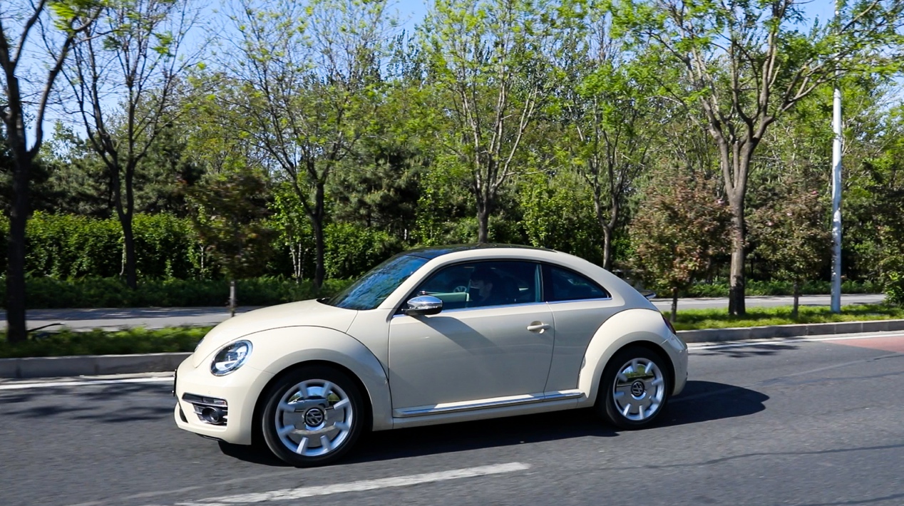 大众甲壳虫老款测评,啊朋友再见加长版