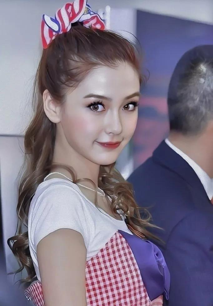 “嫩模皇后”杨颖的升级打怪史,小说都不敢这么写