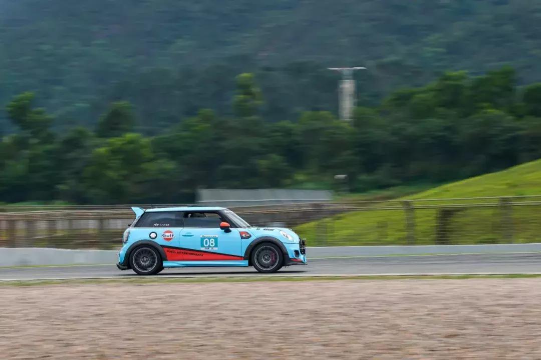 为了这场比赛，我买了一台MINI！