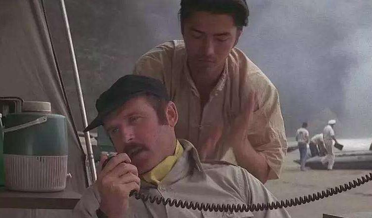 用美貌征服好莱坞的“孤儿”尊龙,晚景凄凉,也被“美国妈”召唤