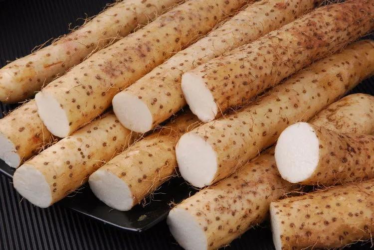 秋天口鼻干燥吃什么饮食,秋天干燥多吃什么食物