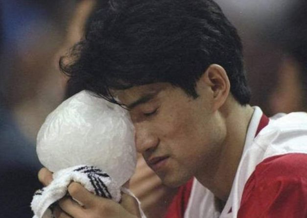 周琦年龄是96还是93,周琦6中6