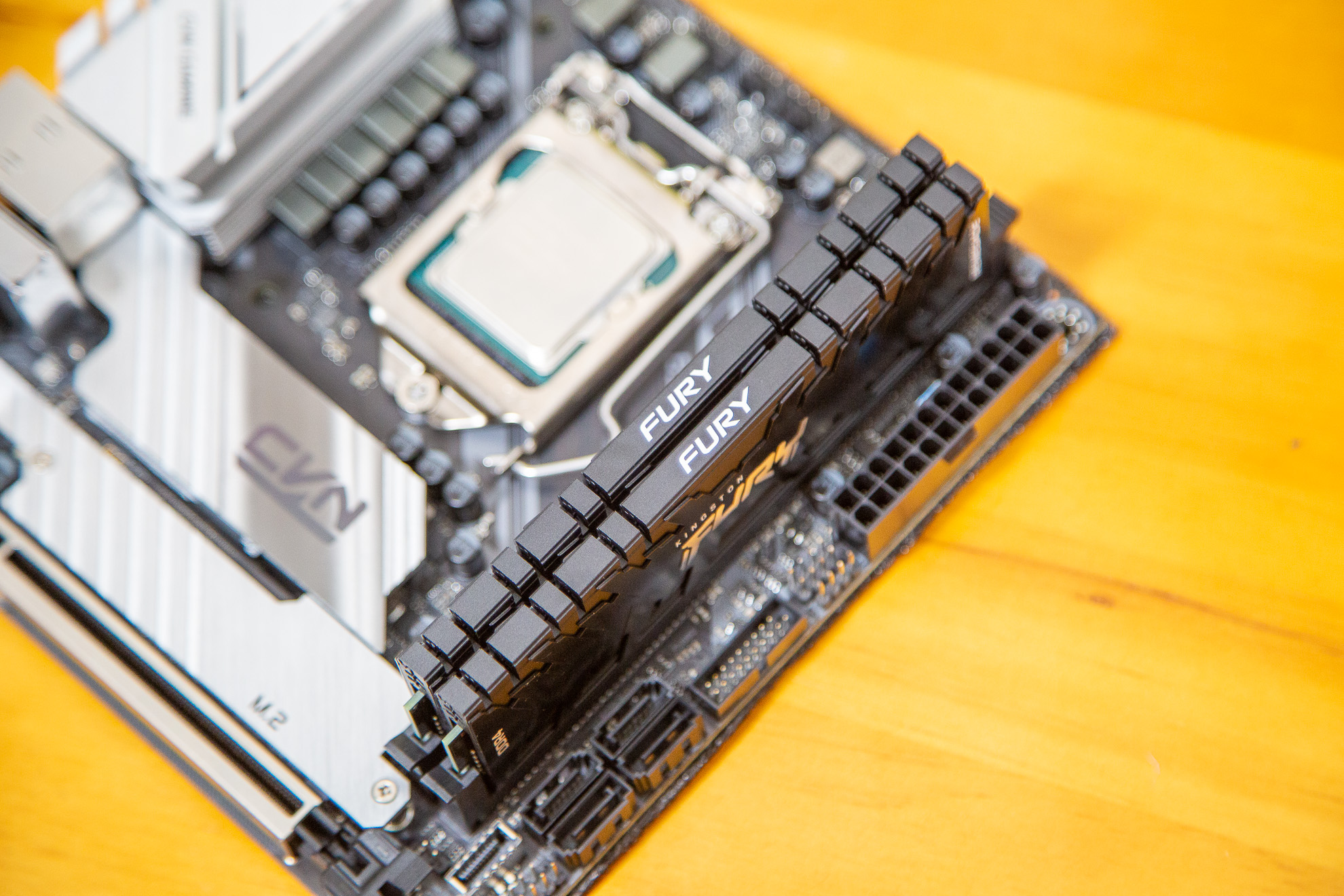 七彩虹b560i支持的cpu,七彩虹b660m配12代i5