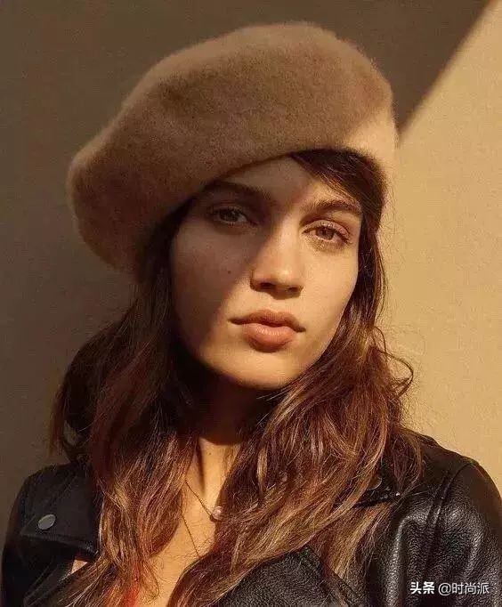 上方下圆的脸型适合什么样的帽子,平顶帽子和圆顶帽子适合什么脸型