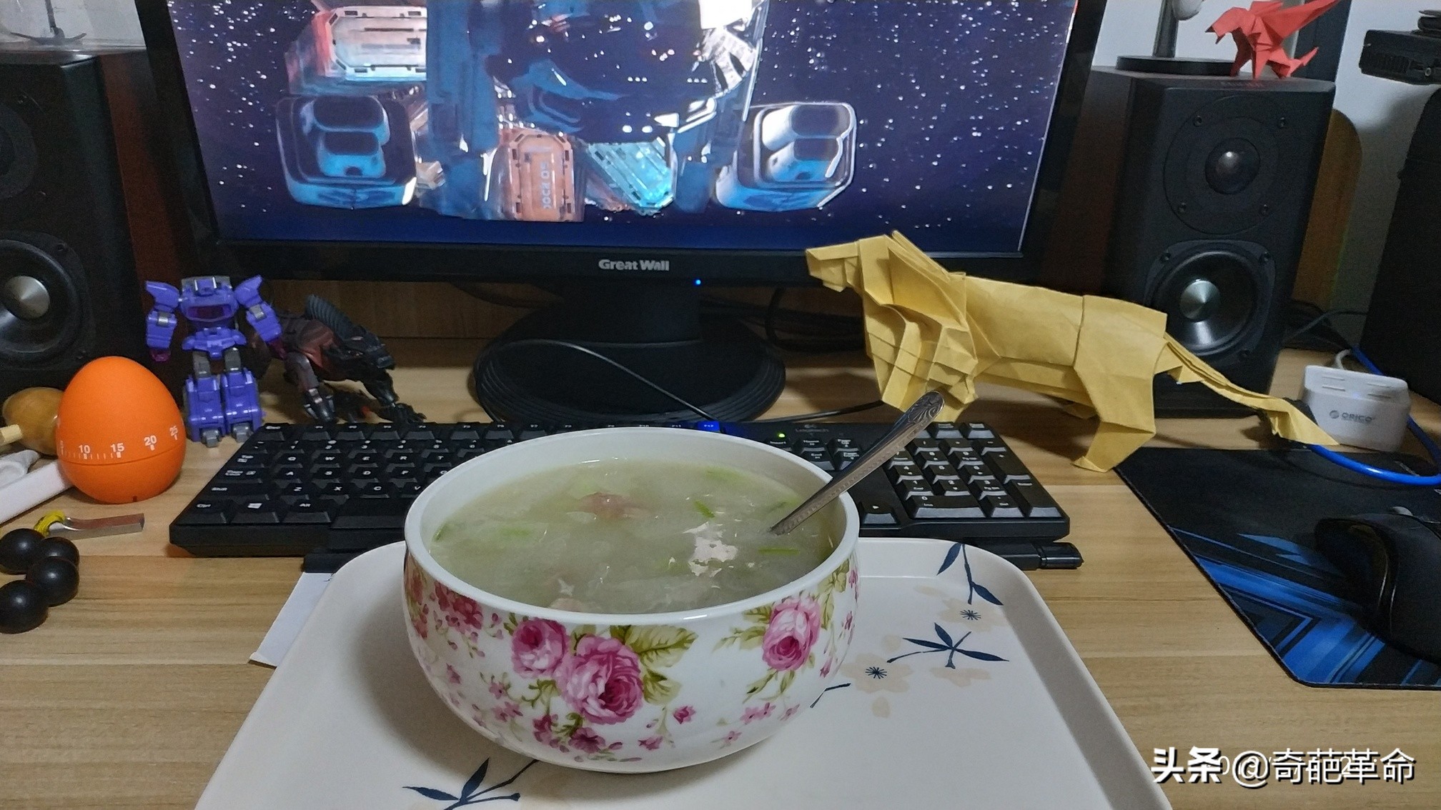 显示器用几年更换比较好,显示器坏了换显示器资料还在吗