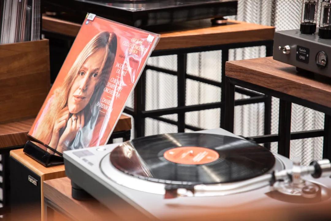 DJ张有待：电台不会消失，黑胶唱片也一样不会消失