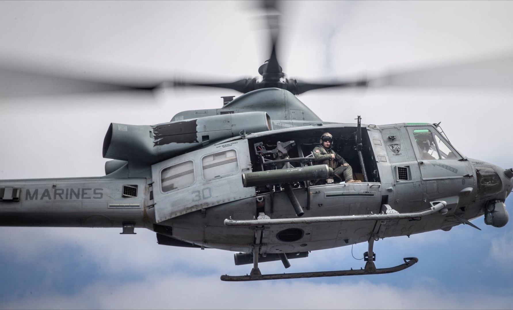 ah-6小鸟轻型直升机,武装型直11轻型直升机