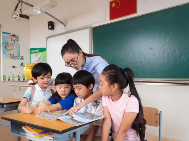小学生霸气名字有什么,小学生因名字霸气爆红