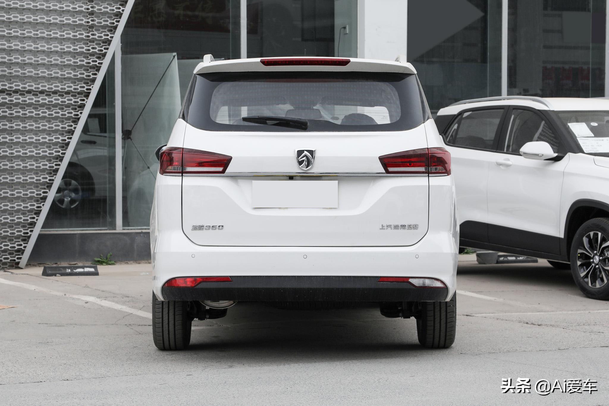 很便宜省油独立大6座MPV，自动挡家用，实用好养，实拍宝骏360