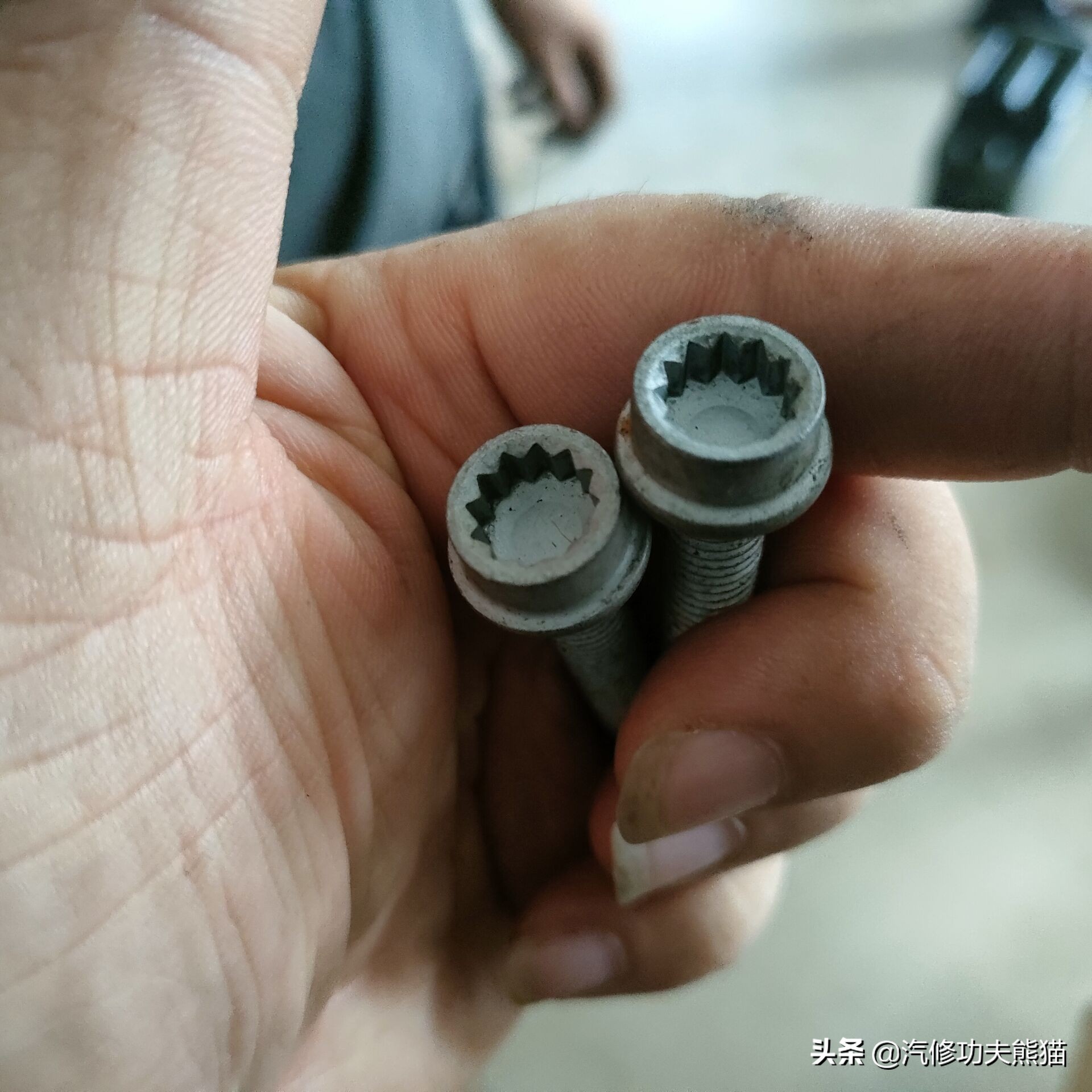 奥迪q5烧机油值不值得买,2015款奥迪q5舒适型烧机油