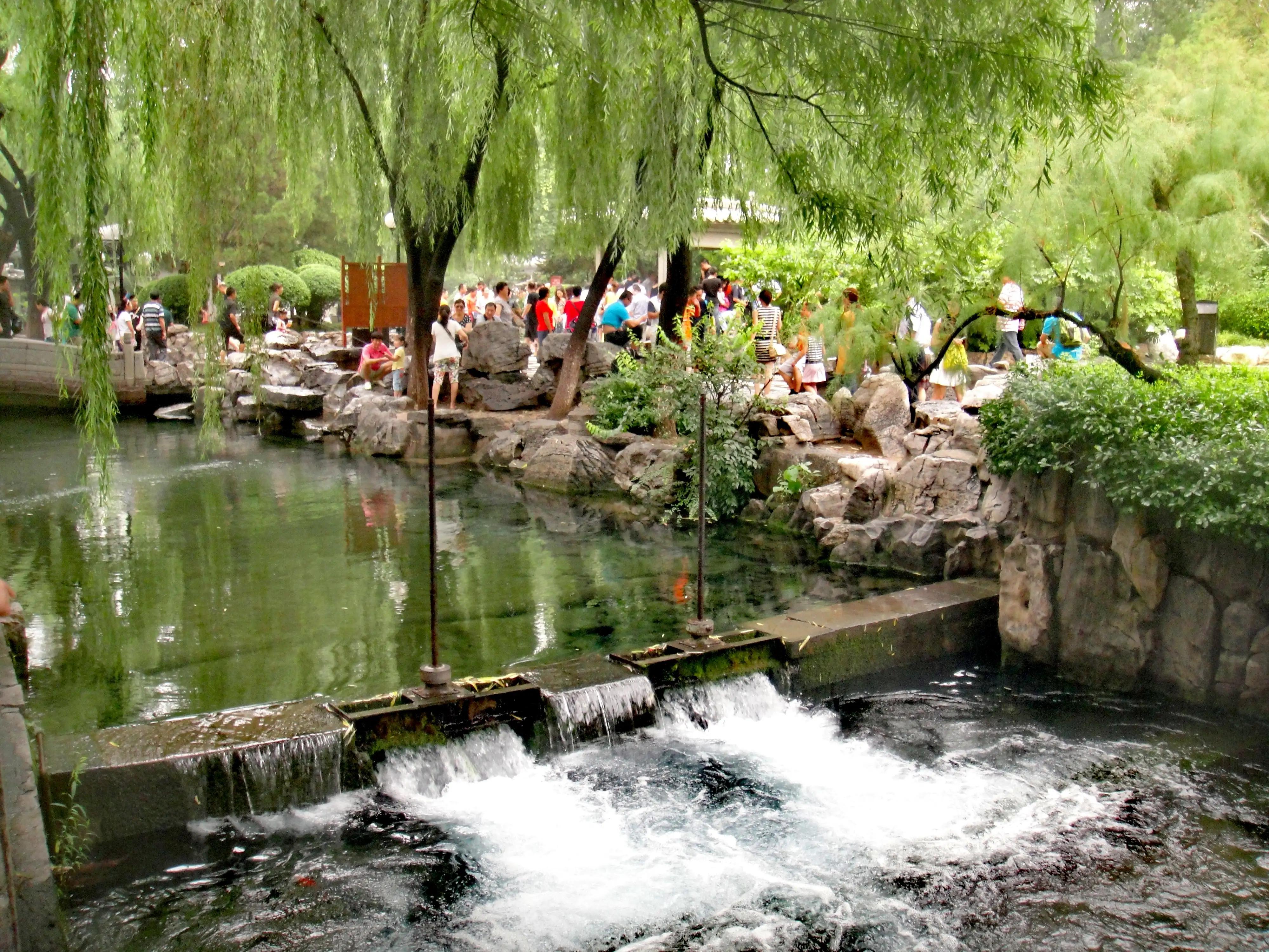 趵突泉天下第一泉风景区,济南天下第一泉景区是趵突泉吗