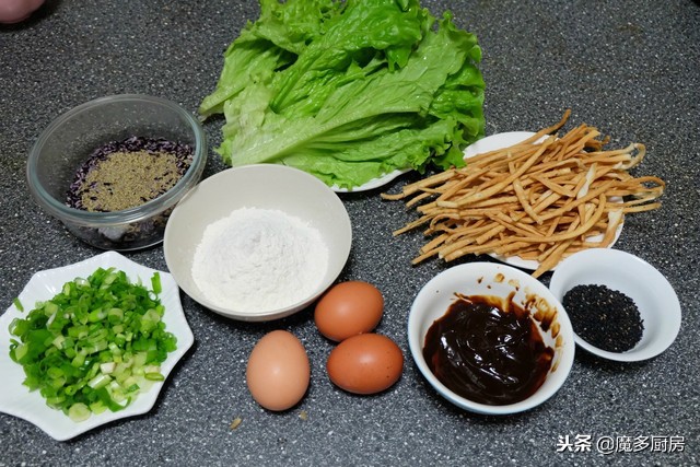 教你煎饼果子的做法,色香味俱全的煎饼果子