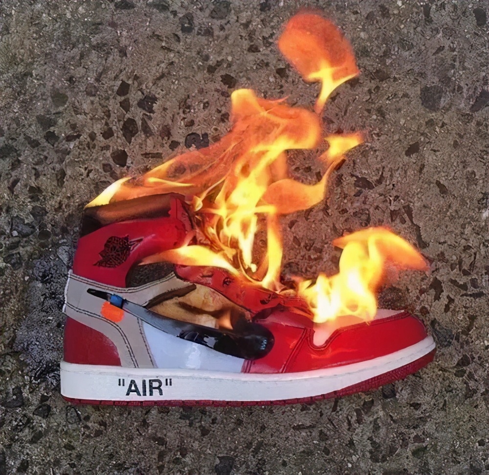 球鞋开胶判刑,球鞋开胶不给退换违法吗