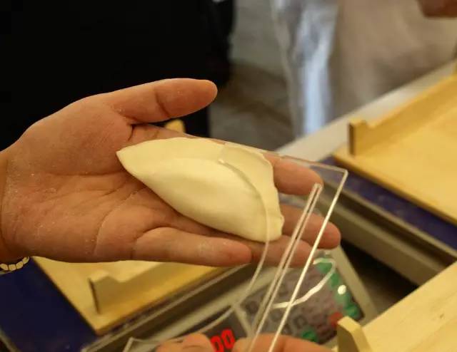 开饺子店赚钱秘诀,卖饺子赚大钱的方法