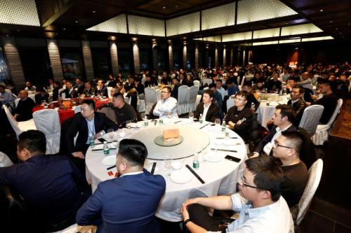 “感恩相伴无限未来”——房多多2019年商户答谢会惊艳启幕