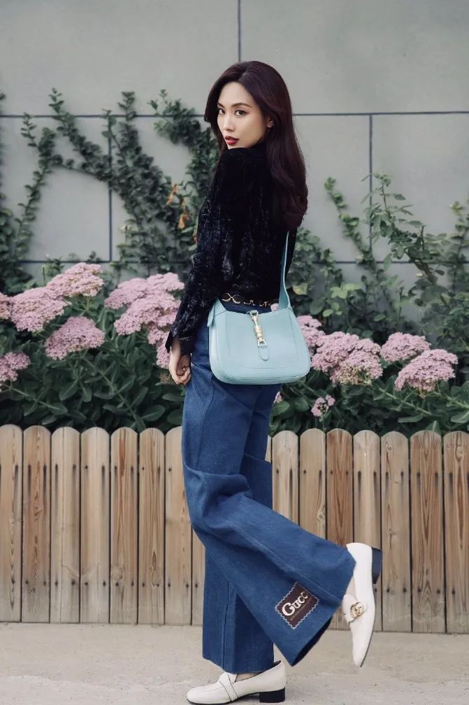 复古辣妹腋下包小众质感新月包,意大利腋下包推荐小众高级款