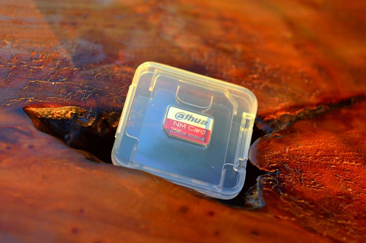 手机扩容存储卡256g,大华内存卡v100