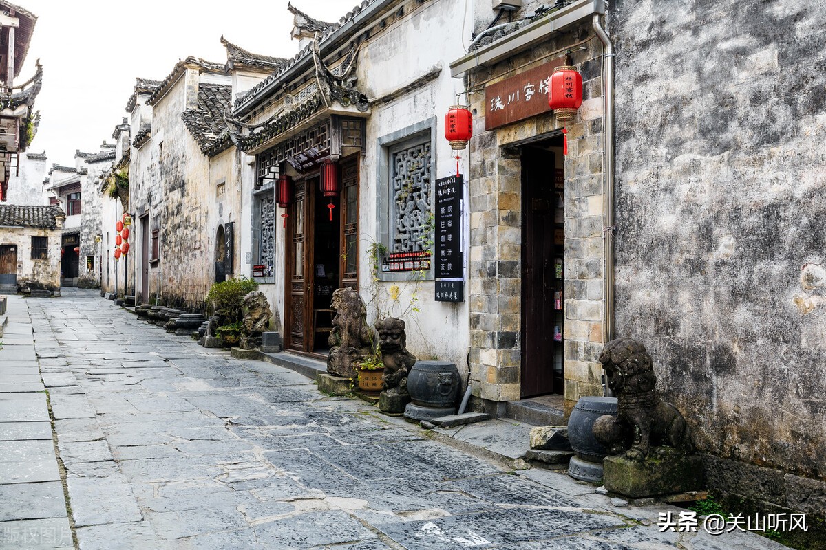 盖房莫盖背水路是什么意思,农村建房何为出门见山墙