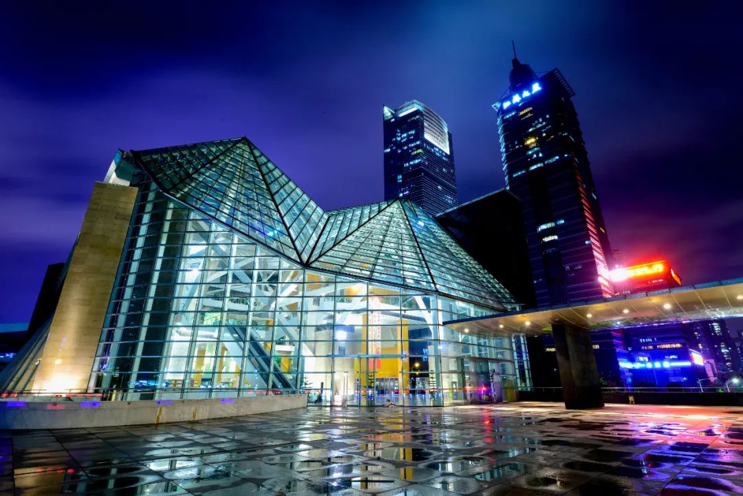 壮美文化诗篇，耕种人文福田！向着现代文明典范城区阔步前行