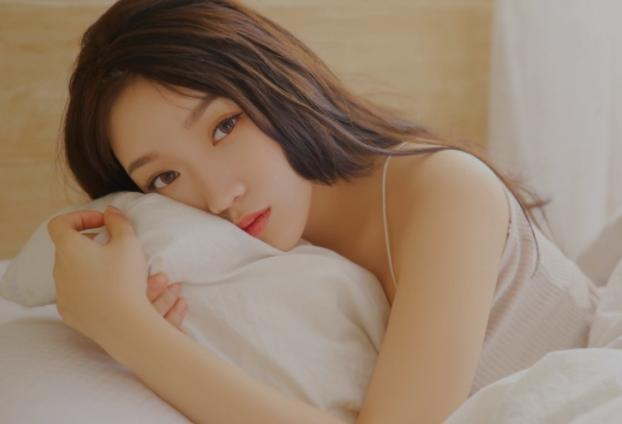 睡觉时需不需要穿内衣,女性睡觉要不要穿文胸