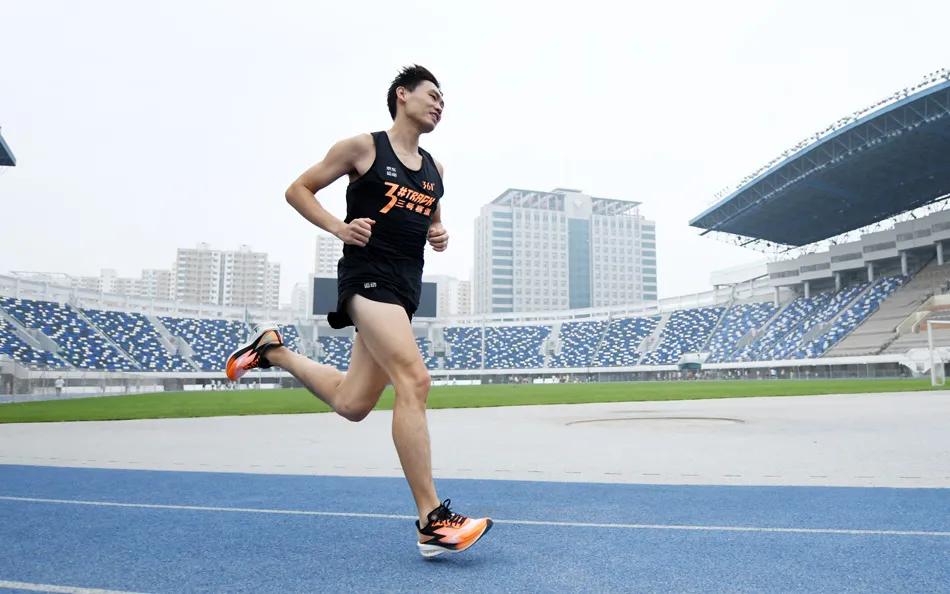 361飞燃2.5适合入门级跑者吗,361跑鞋哪个系列最好