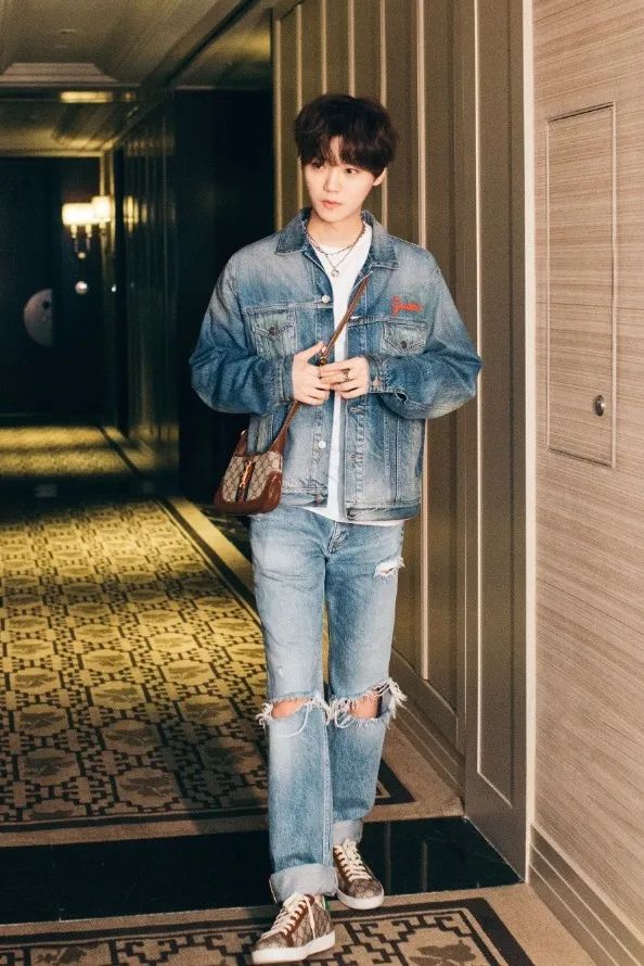 复古辣妹腋下包小众质感新月包,意大利腋下包推荐小众高级款