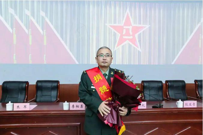 捐髓女孩一月增重10斤,小伙7天瘦15斤只为捐髓救人