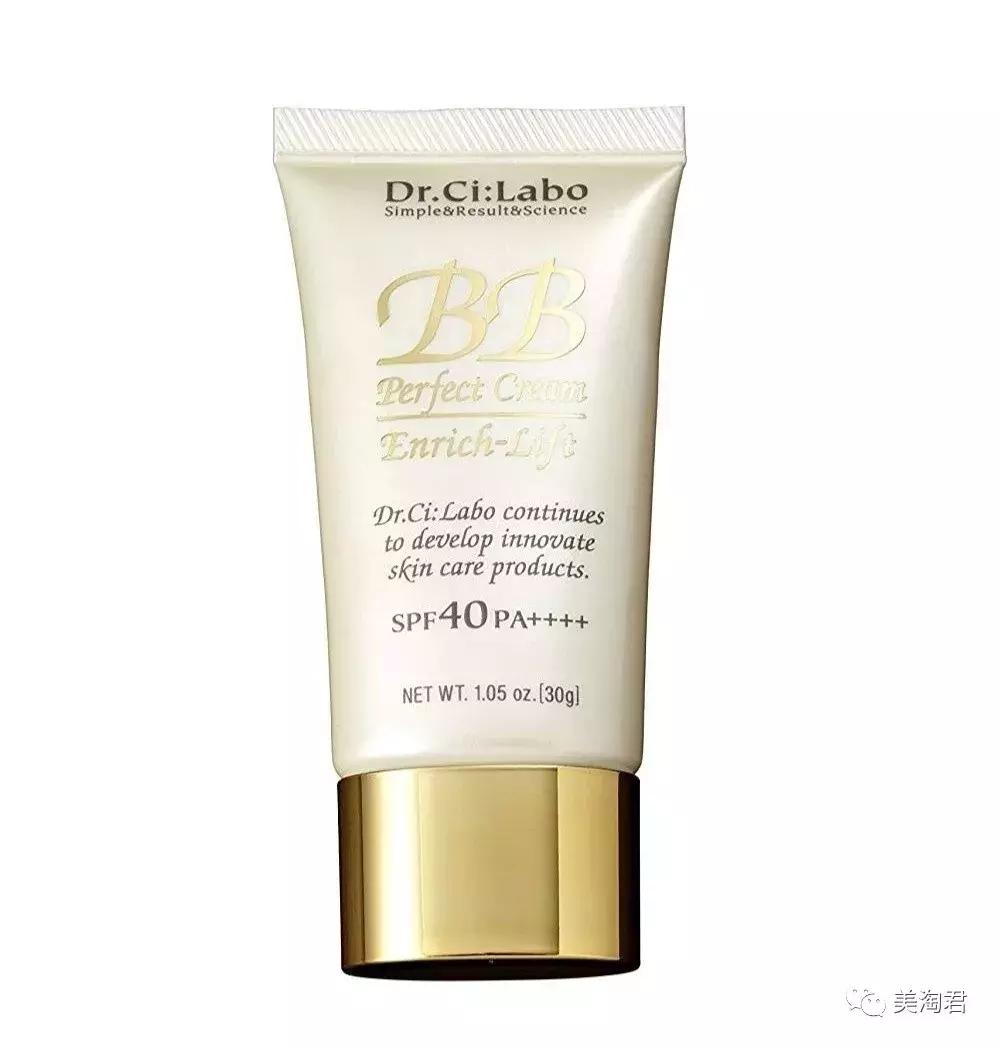 夏日妆容精致不脱妆,打造夏日不脱妆的妆容秘诀