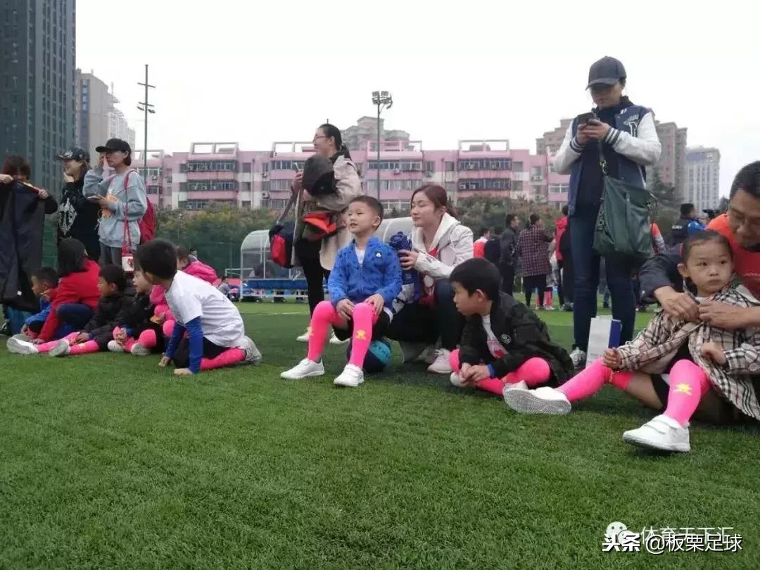 当球童的一天,当足球球童