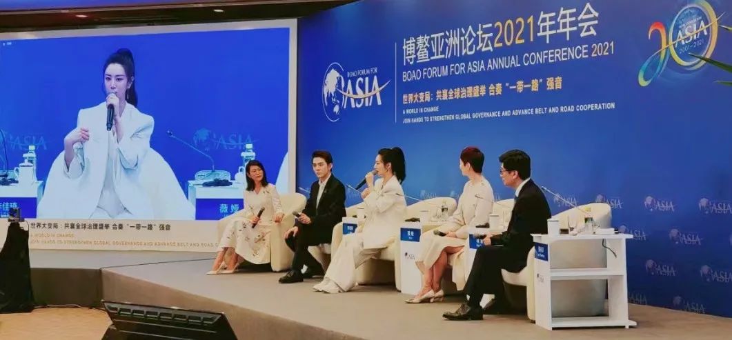 一件有质感的西装,一件白色西服配什么