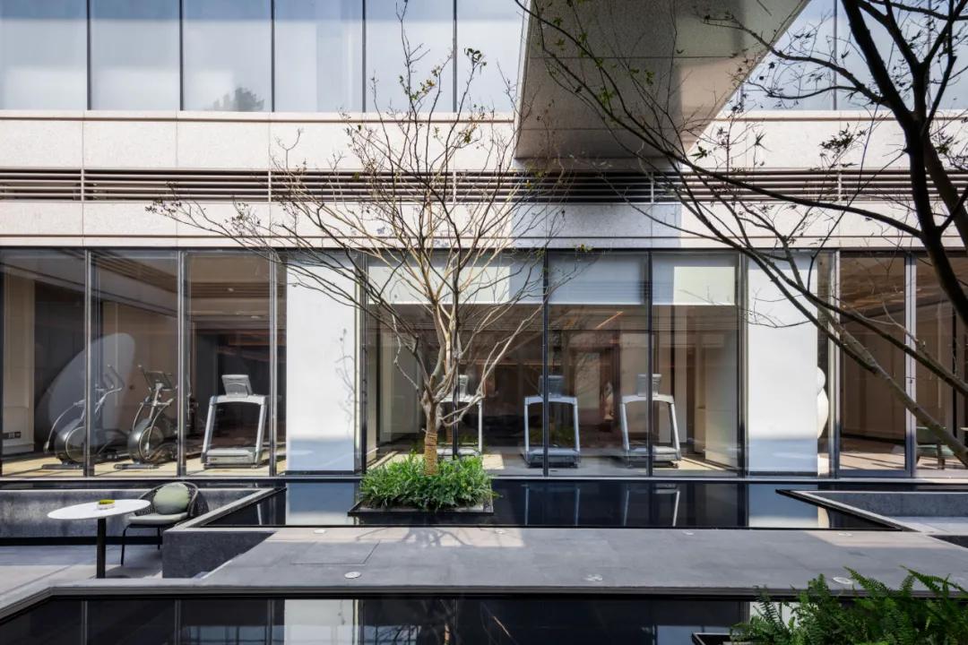 高于生活的封面资产，LightArt空间定义滨融美学