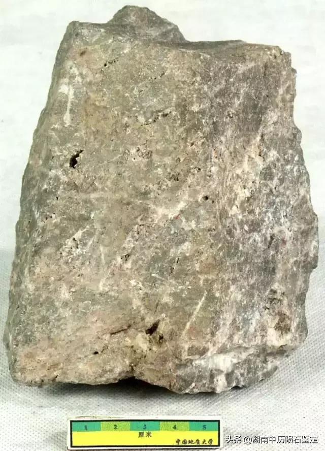 月球陨石与地球矿石的区别,月球陨石和矿石有什么区别