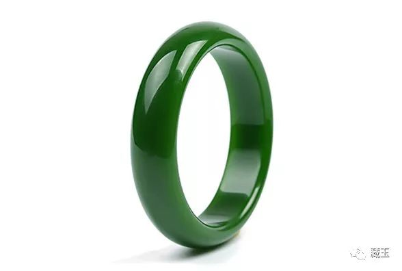 碧玉翠绿和菠菜绿的区别,碧玉菠菜绿是很暗的绿吗