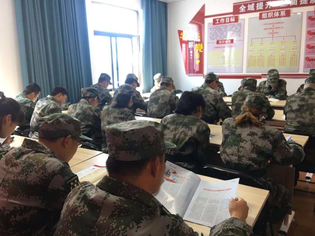 国防教育是幼儿的必修课,国防教育进校园童心共筑中国梦