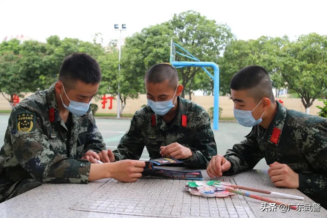 “宅”在营区久了太无聊？不可能的事！兵哥兵姐解锁“文娱”新姿势