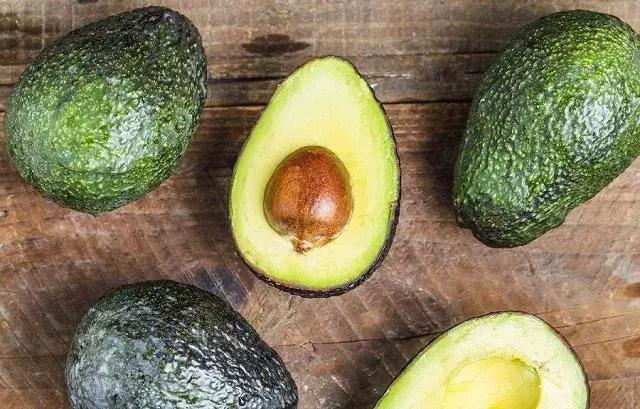 牛油果是健身界的脂肪,牛油果脂肪卡路里