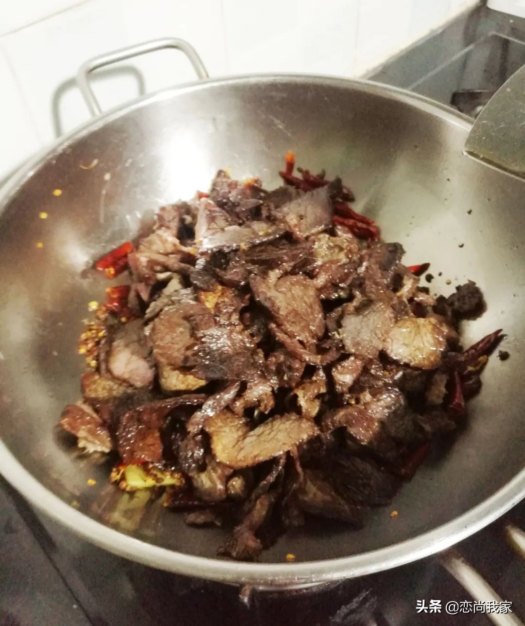 麻辣牛肉干鲜香酥烂麻辣爽口,原味牛肉干怎么做成麻辣牛肉干